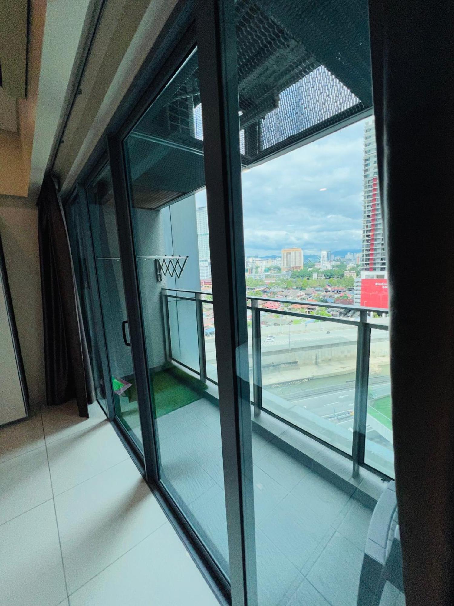 Summer Suites Klcc By Classy Kuala Lumpur Buitenkant foto